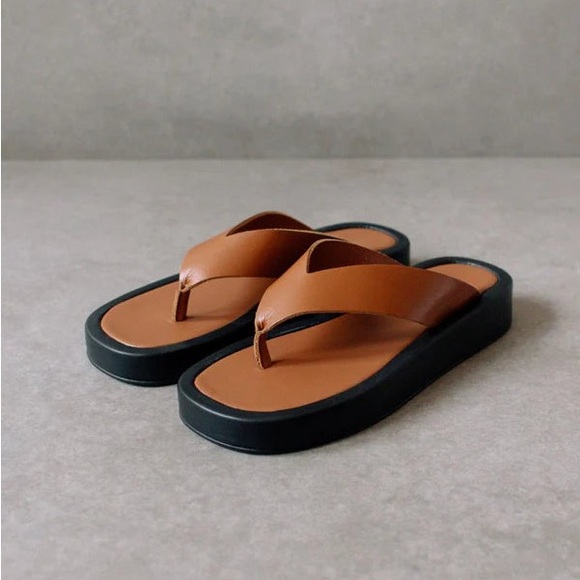 Alohas Overcast Sandals in Tan/Black - Picture 2 of 7